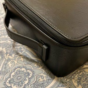 BEIS The Cosmetic Case in Black